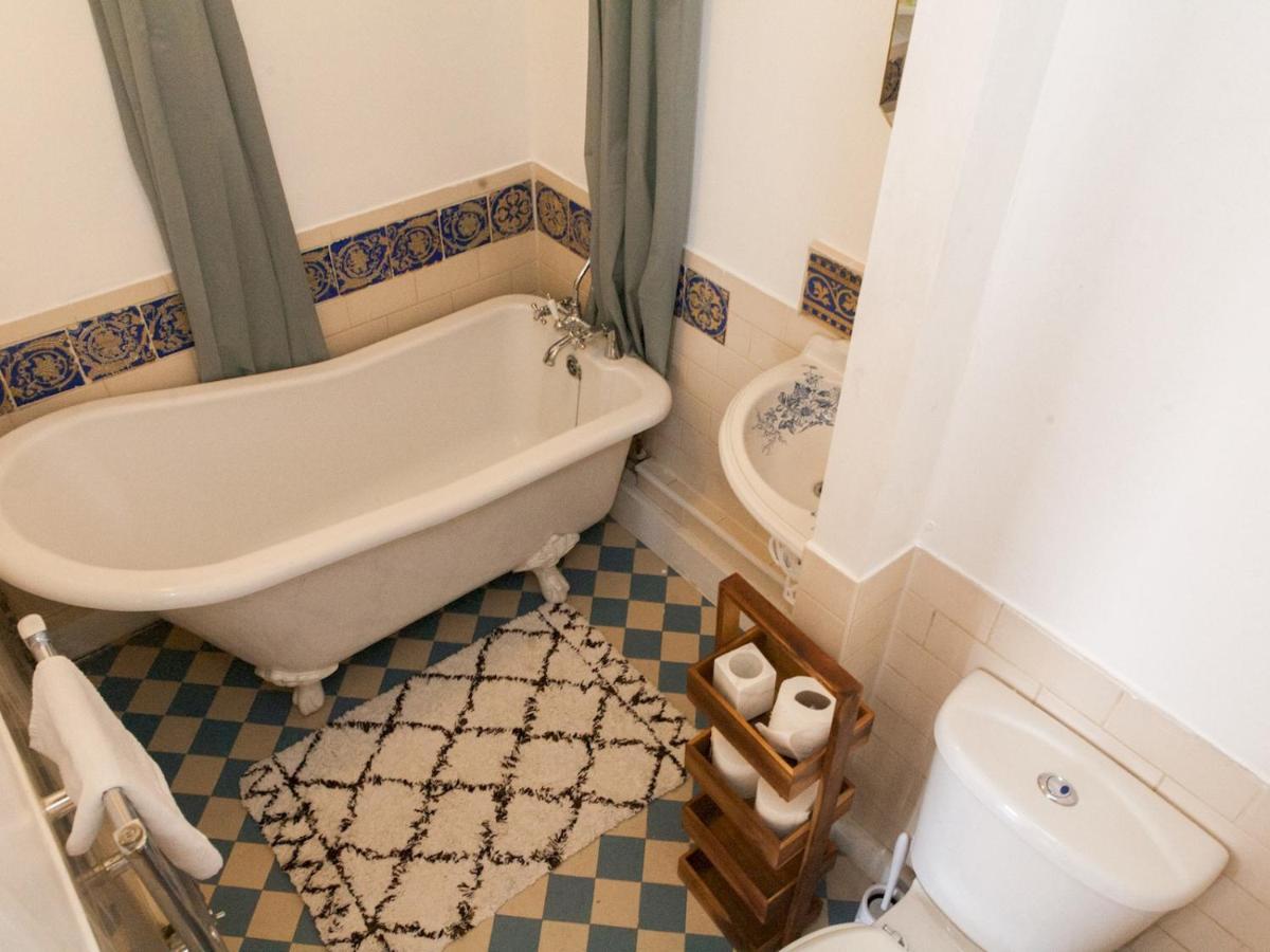 Pass The Keys Spacious 2bedroom Flat With Views In Bridge * Londra