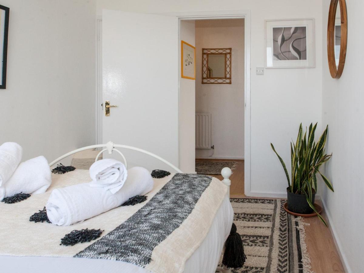 Pass The Keys Spacious 2bedroom Flat With Views In Bridge * Londra