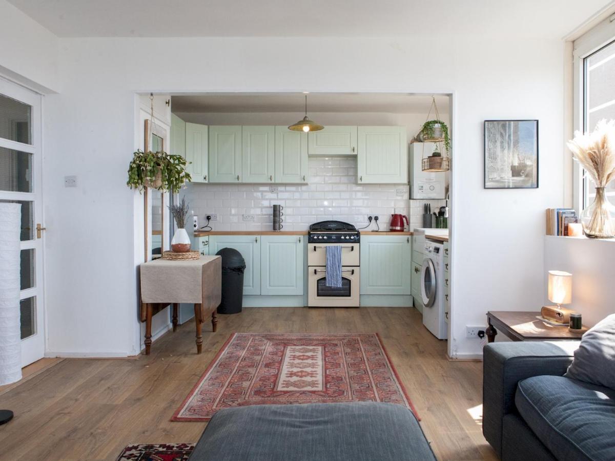 Pass The Keys Spacious 2bedroom Flat With Views In Bridge * Londra