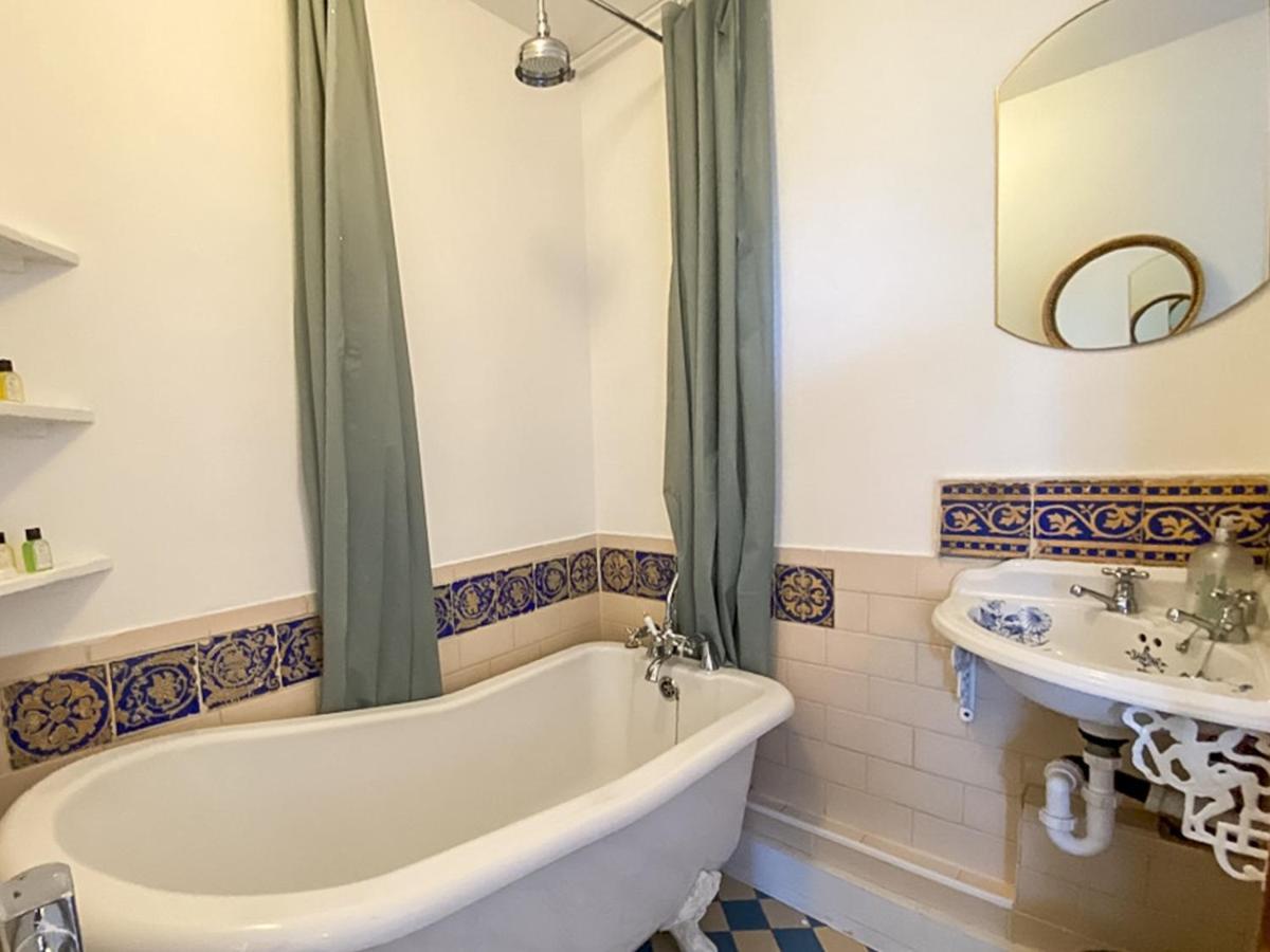 Appartamento Pass The Keys Spacious 2bedroom Flat With Views In Bridge Londra